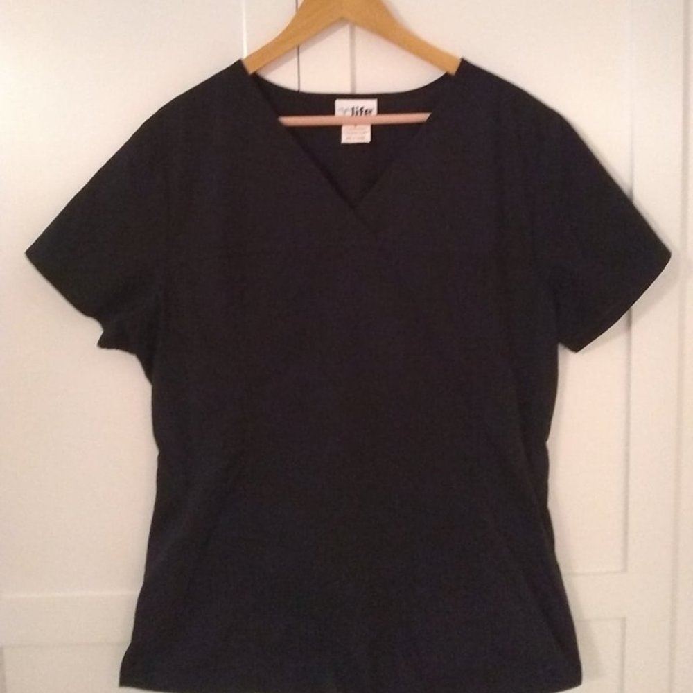 Like New Scrub top with side pockets
